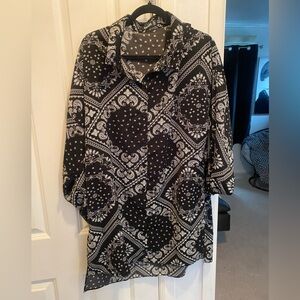 🖤🤍Black and white paisley dress top🖤🤍